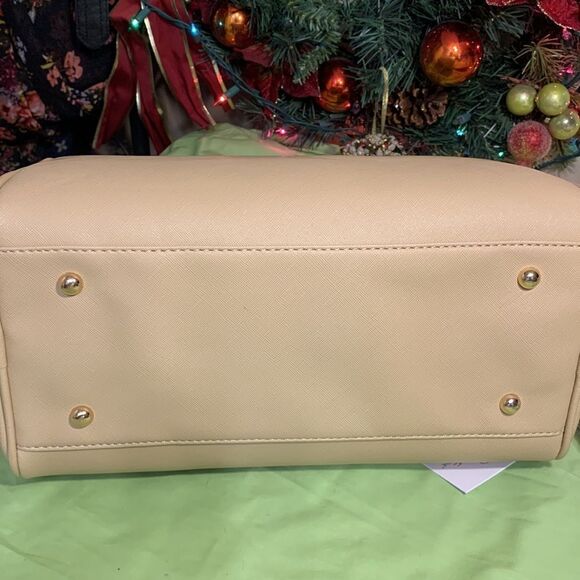 Marilyn Monroe “MM” Nude colored Handbag & Wristlet Set - Picture 10 of 10